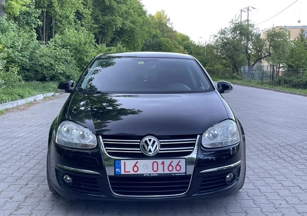 Volkswagen Jetta cena 14500 przebieg: 233000, rok produkcji 2006 z Chełm małe 497